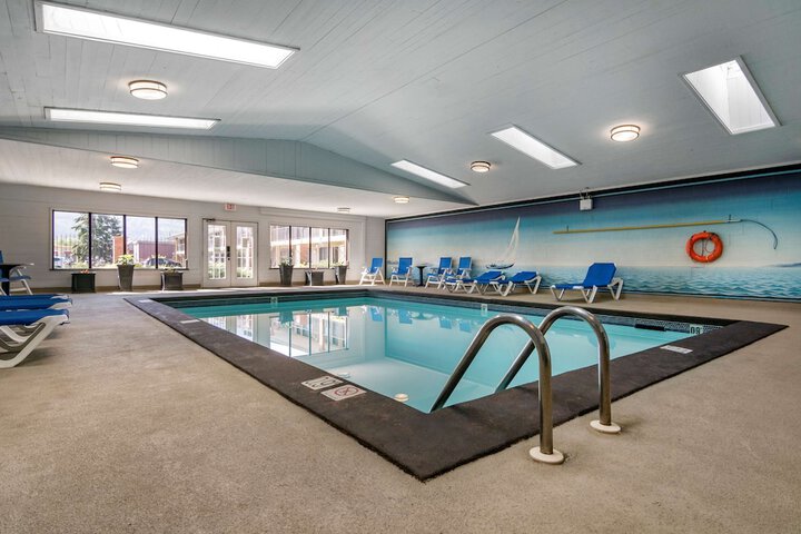 Pools & Facilities