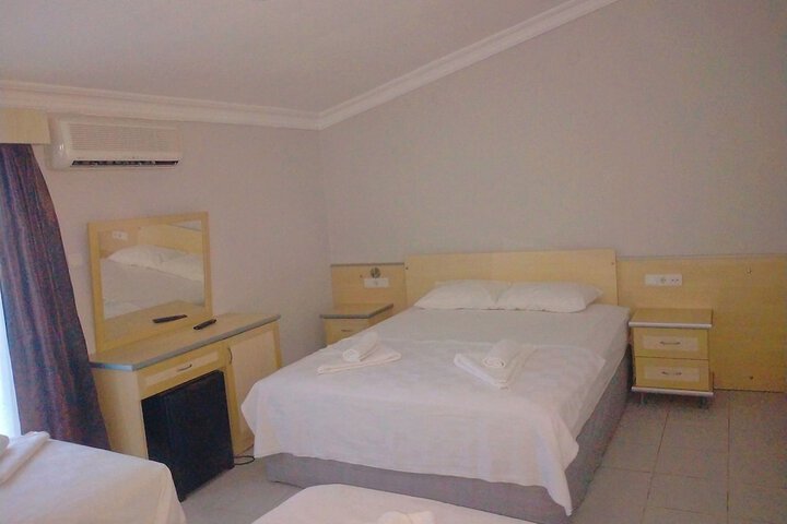 Room 5 of 5