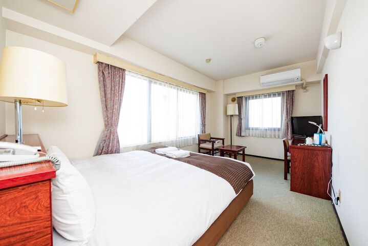 Room 7 of 44