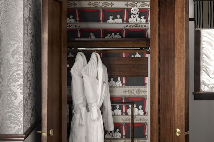 Room 12 of 41