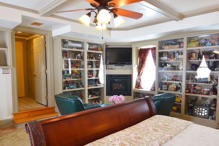 Room 60 of 155