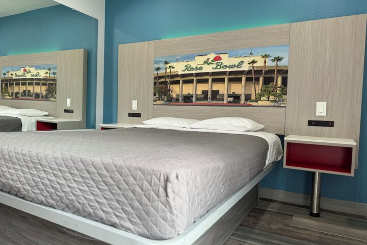 1 Queen Bed (33 of 44)
