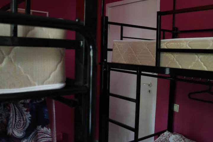 Room 17 of 38
