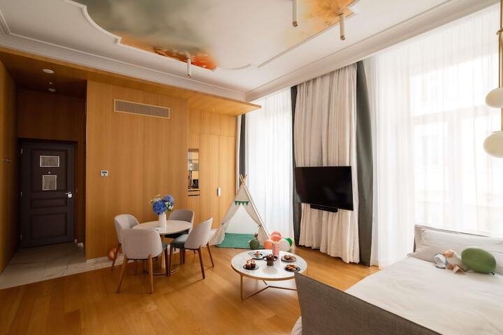 Room 84 of 255