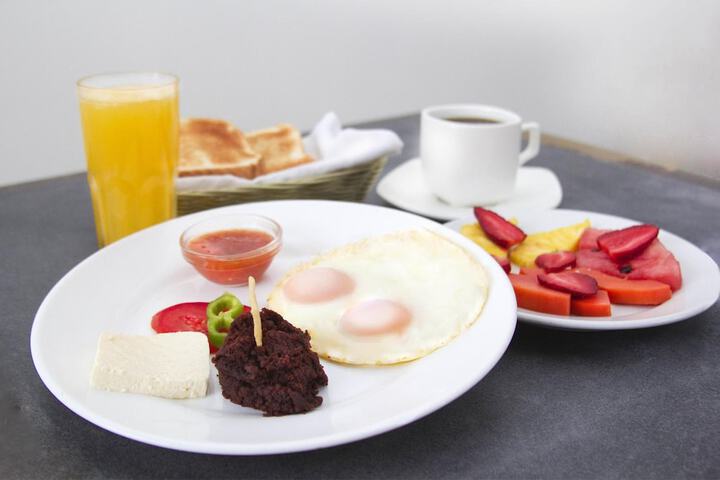 Breakfast meal