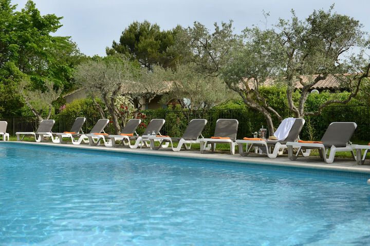 Pool 49 of 85