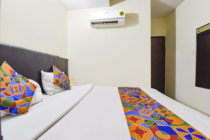 Room 16 of 24