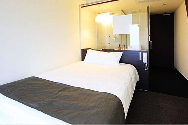 Room 9 of 36