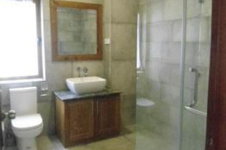 Room 3 of 20