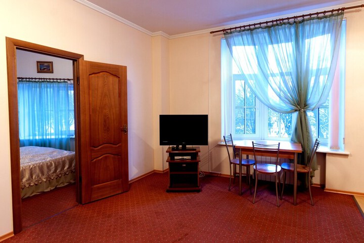 Room 15 of 22