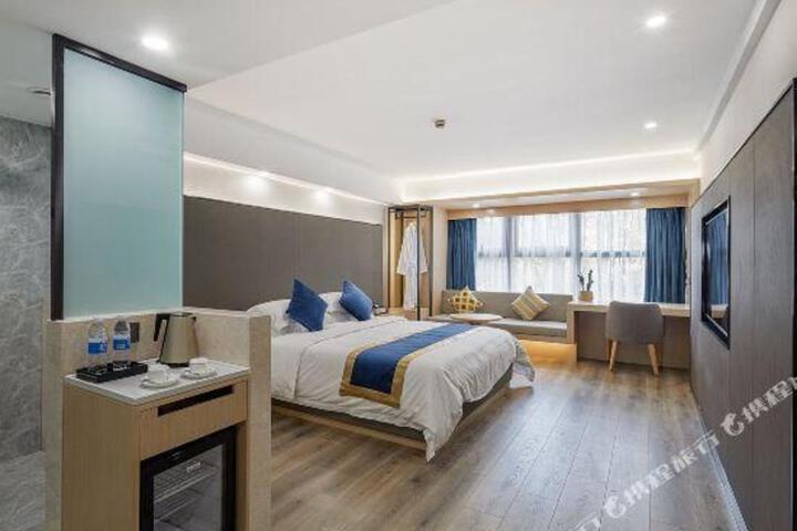 Chengdu Jincheng Jinyue Hotel