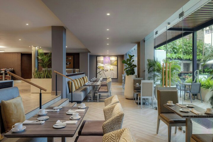 Dining 96 of 135