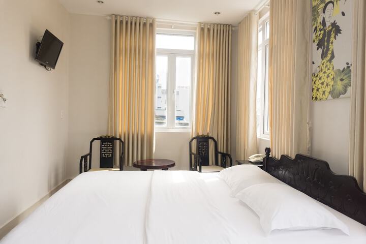 Room 14 of 48
