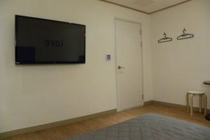 Room 29 of 53