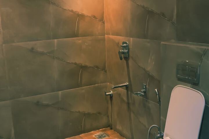 Room 18 of 47