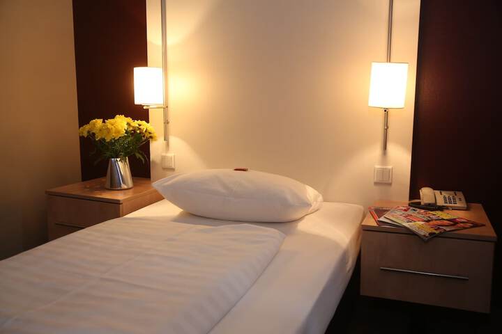 Room 7 of 23