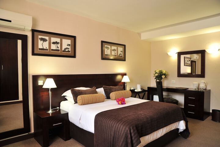 Room 6 of 38