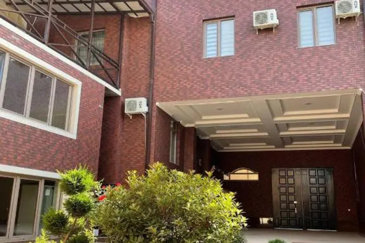 Hotel 3 of 8