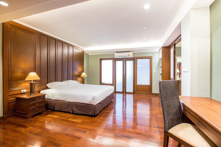 Room 14 of 49