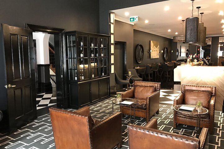Lounge 66 of 89