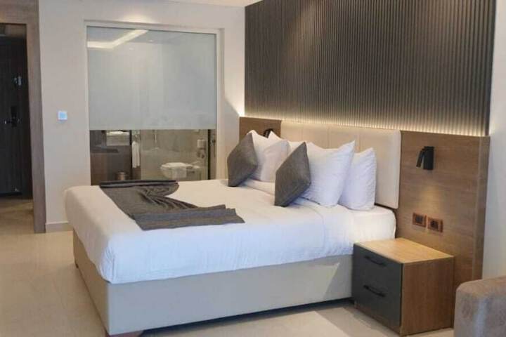 Room 14 of 63