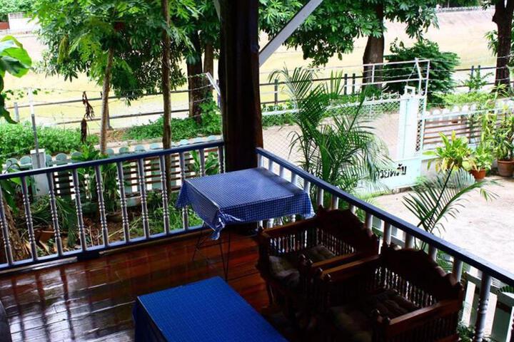TT & T BACKPACKER GUESTHOUSE