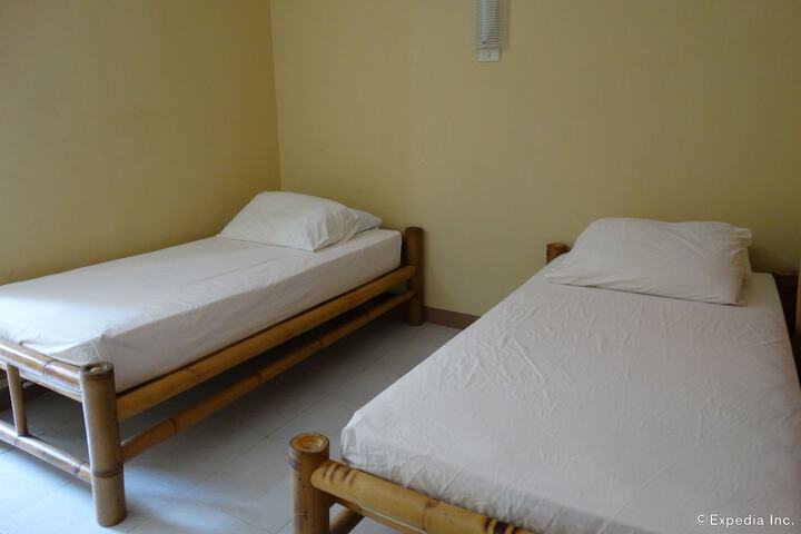 Room 3 of 42