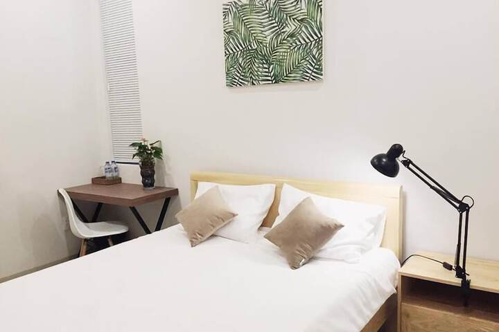 Room 9 of 35