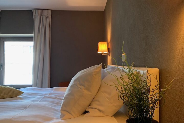 Room 8 of 51