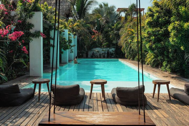 Pool 106 of 151