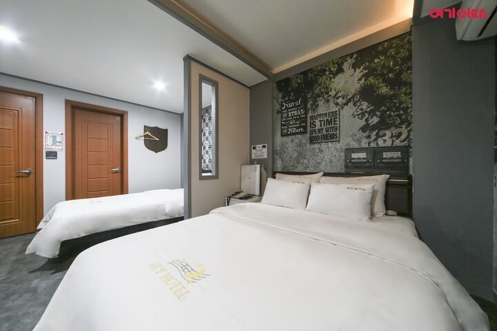 Room 19 of 55