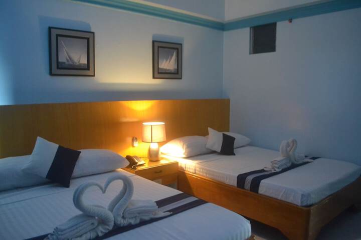 Room 12 of 36