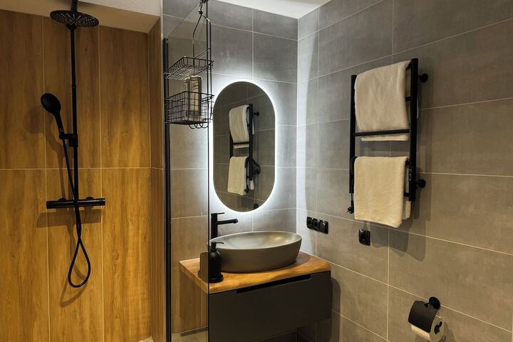 Room 61 of 90
