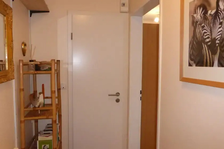 Room 10 of 14