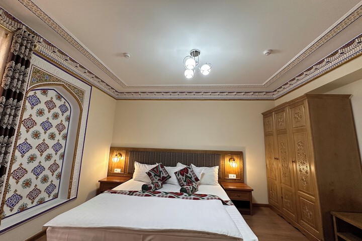 Room 17 of 68