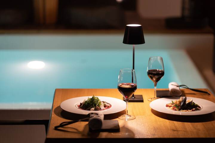Dining 272 of 303