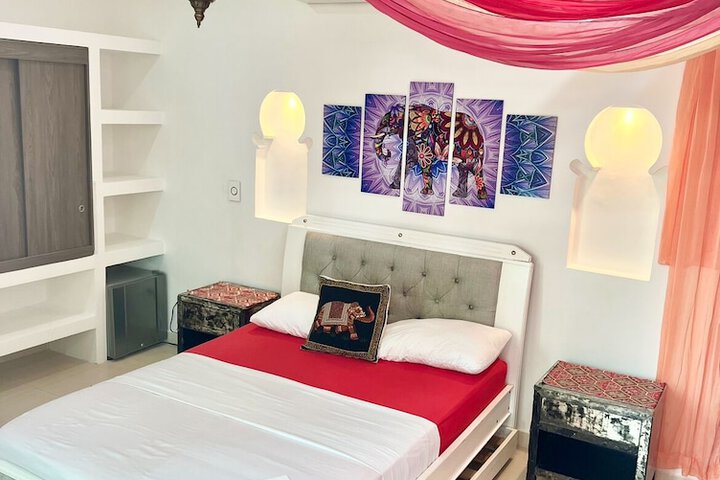 Room 35 of 102