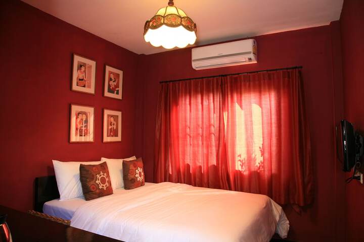 Room 14 of 65