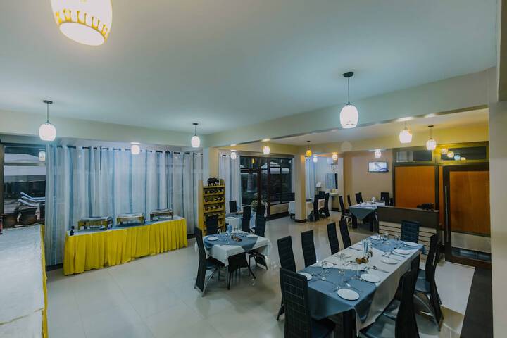 Dining 79 of 126