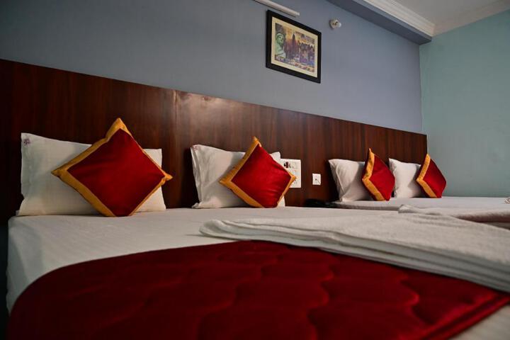 Hotel Amulyam residency