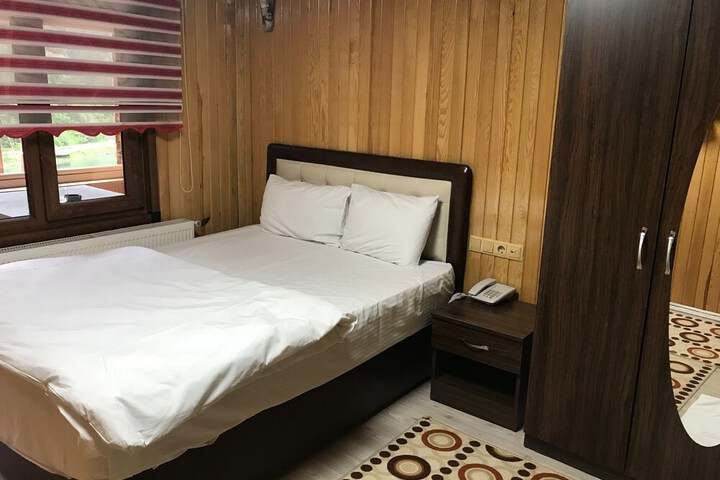 Room 38 of 66