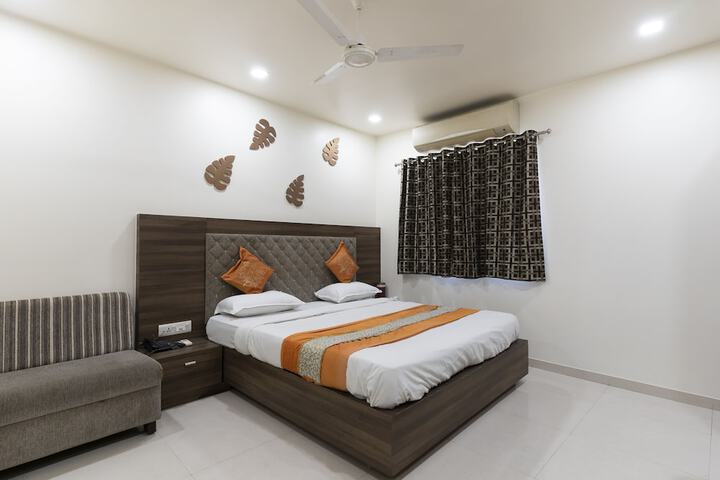 Room 10 of 52