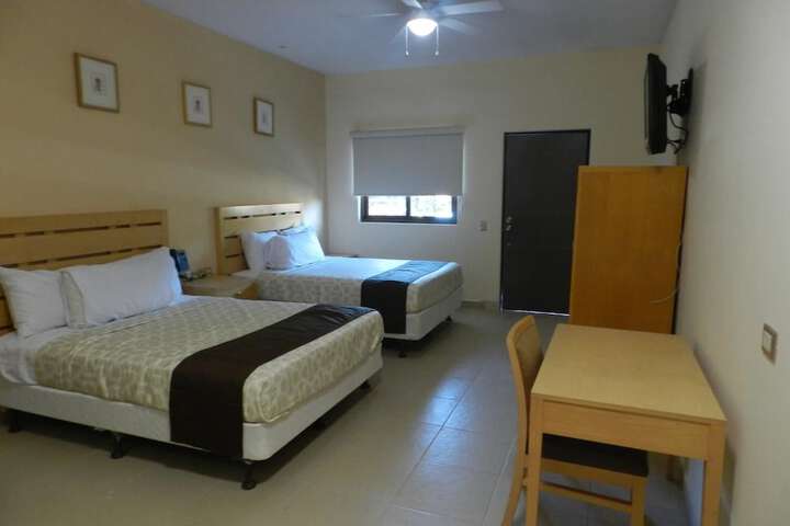 Room 8 of 32