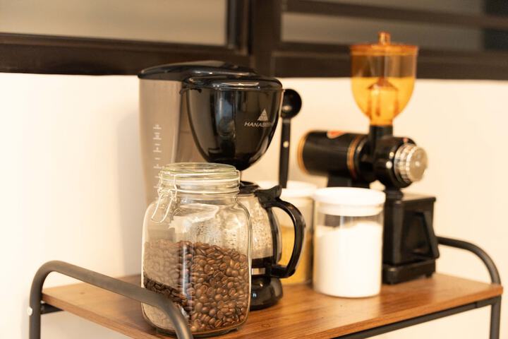 Breakfast/Coffee Service 6 of 21