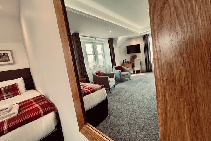 Room 72 of 95