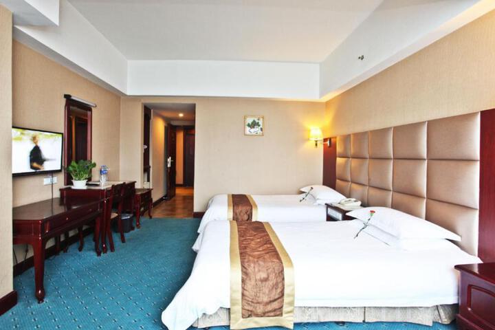 RED CORAL HOTEL