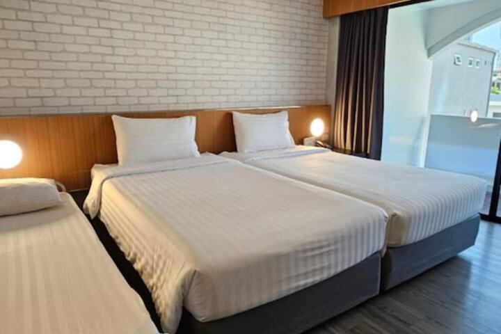 Room 19 of 110