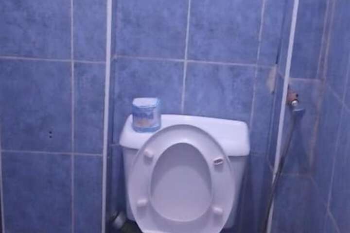 Room 8 of 26