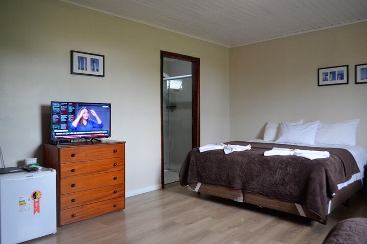 Room 2 of 53