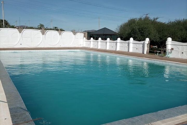 Pool 12 of 44